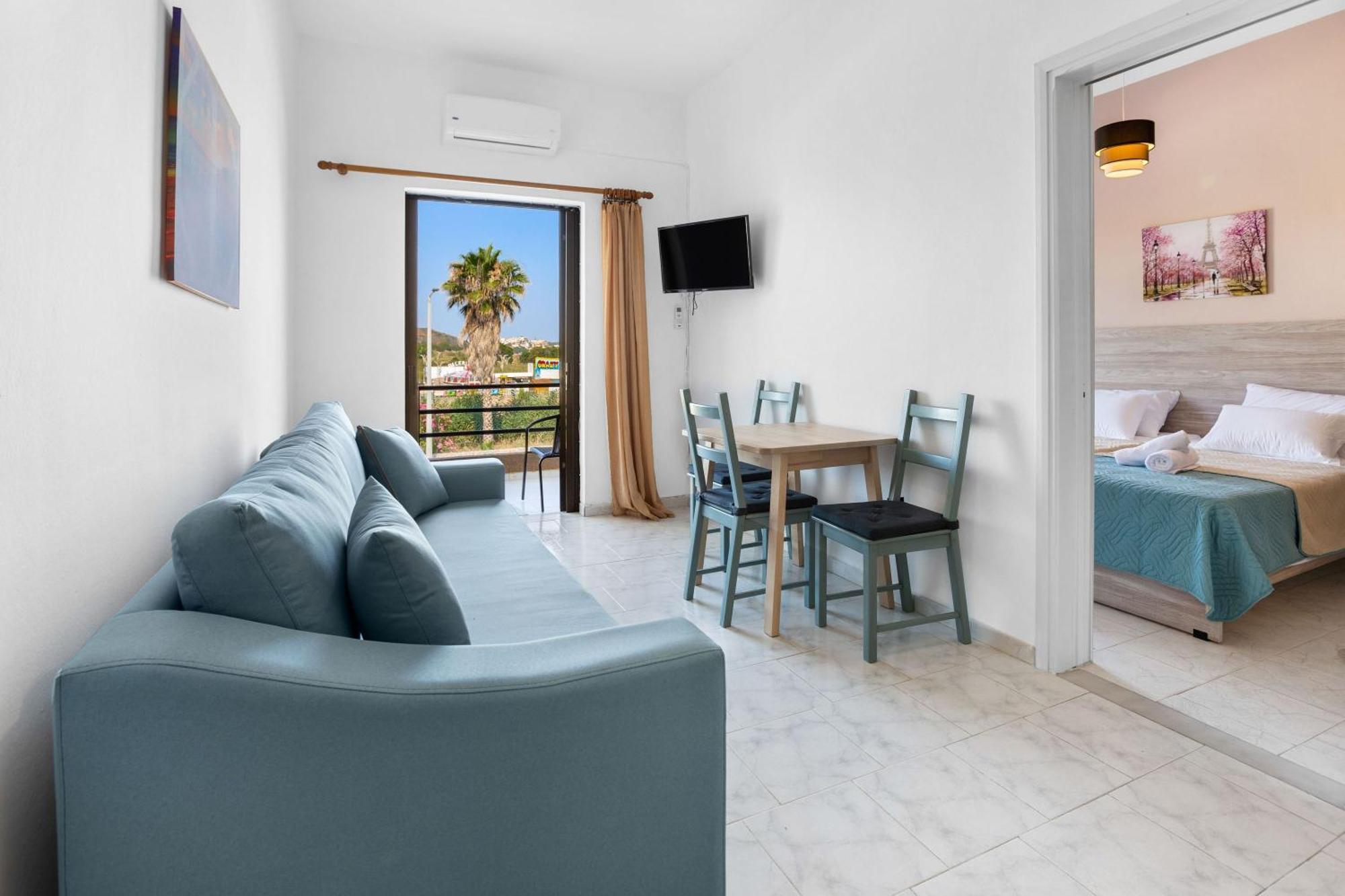 Sun Beach Apartments In Chania 09 11 외부 사진