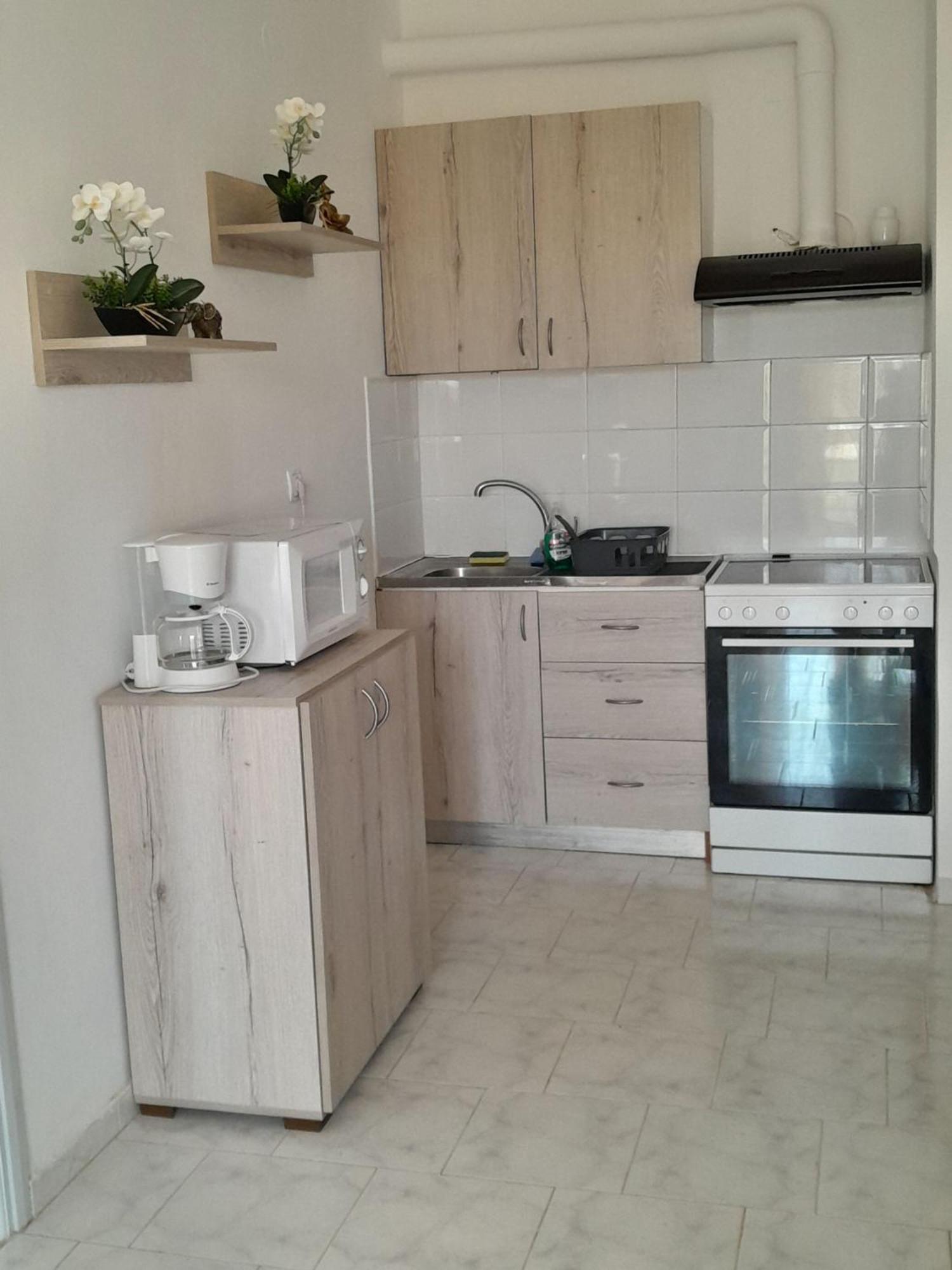 Sun Beach Apartments In Chania 09 11 외부 사진
